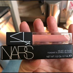NARS Velvet Lip Glide in UNLACED (nude pink)